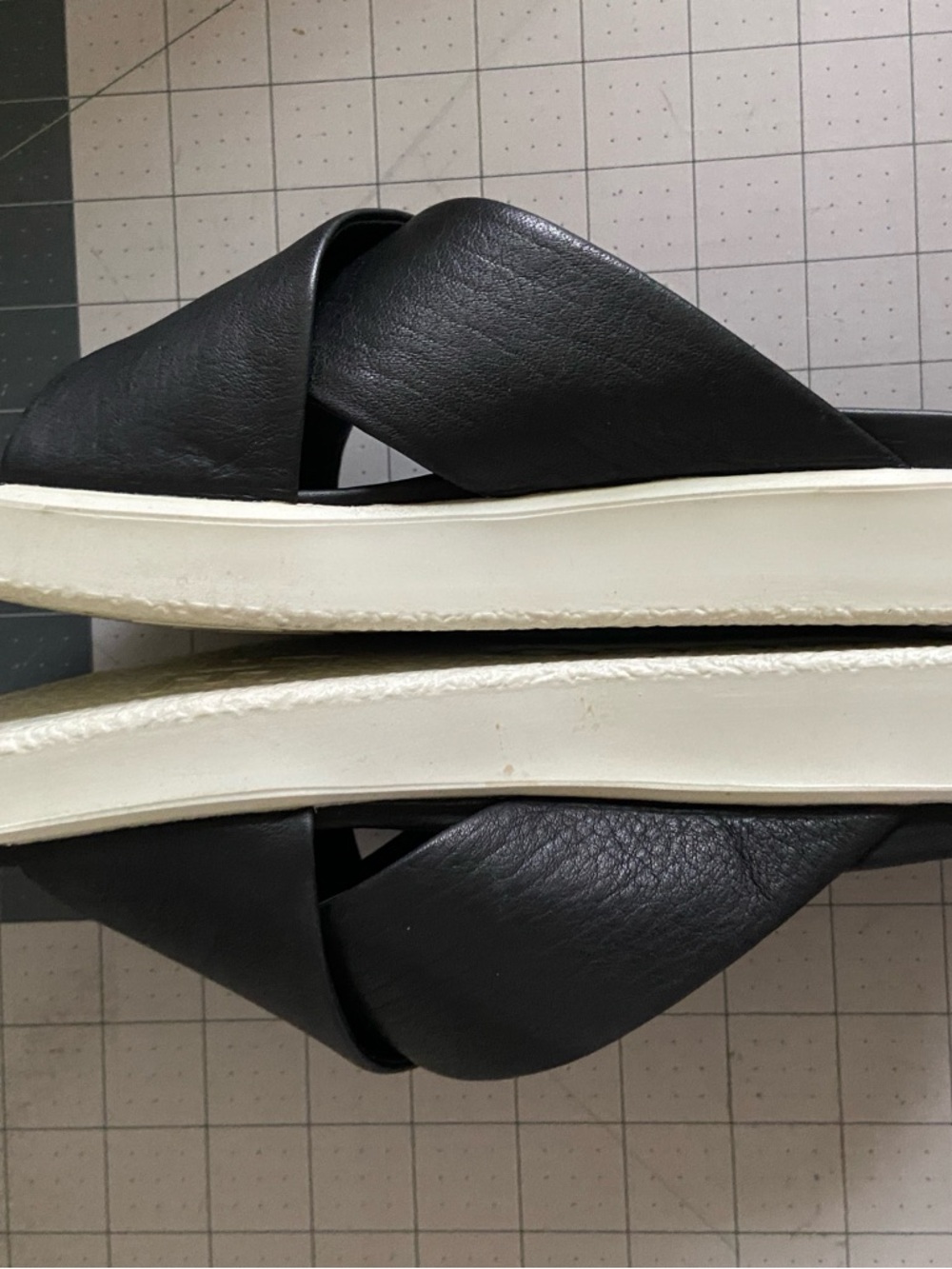 Ecco EU 39 US 9 M Black Leather Slip-On Shoe Slide Sandal - Picture 4 of 10